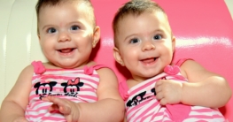Retro Kinderwagen für Zwillinge